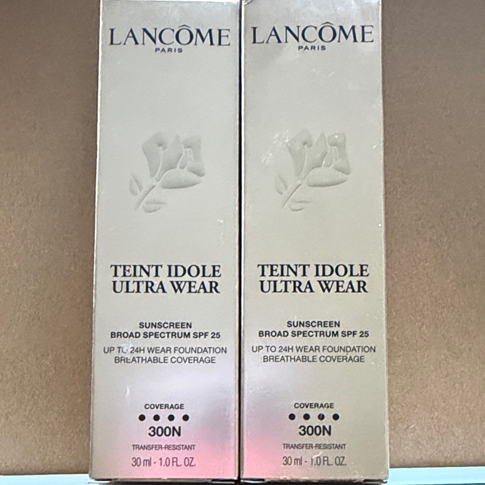 Lancome Teint Idole Ultra Wear Foundation - Shade 300N